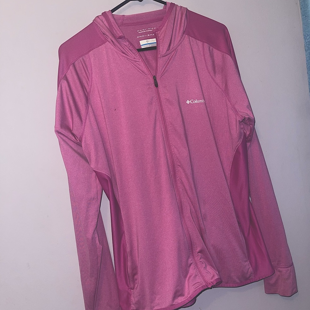 Women’s size L Pink Columbia zip up jacket, slightly used & in good condition 💕
